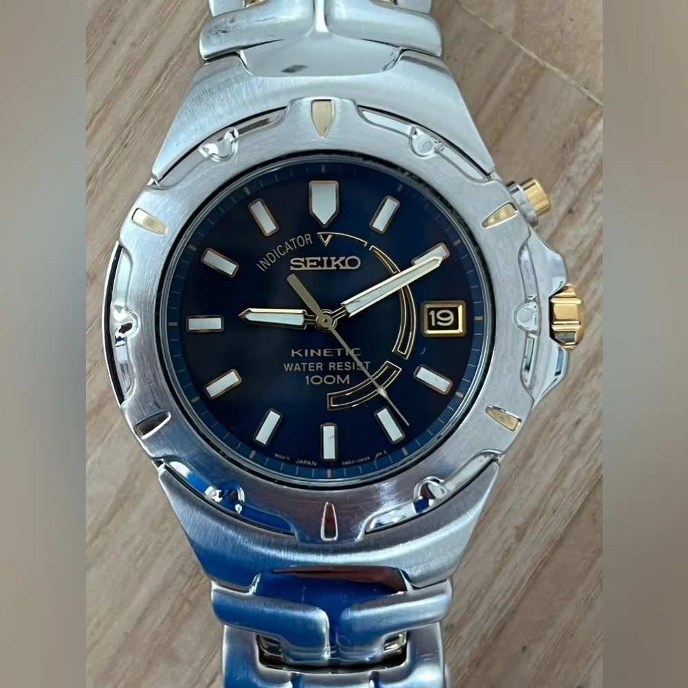 Seiko Kinetic Blue Dial Automatic Rare Men’s Watch Two-Tone Bracelet Date Window